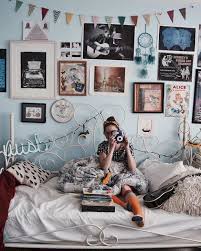 Nice 85 Beautiful Cute Diy Dorm Room Decoration Ideas Https Livinking Com 2017 08 11 85 Beautiful Cute Diy Bedroom Vintage Aesthetic Room Decor Vintage Room