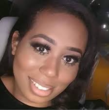 Enter Raffle to Win High End Makeup worth £300+ hosted by Amanda Sutton