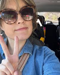 OUR WEEK IN PHOTOS 🍀 Starting to feel like ME again, spring has sprung,  capsule wardrobes, Empty Mug Club dances, 30-minute quiet times, Wild West  Day at school, at-home photoshoots in Mommy's