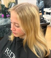 every new mom needs a cute mom chop and a lived in color she seriously  pulls it off soooo well! #livedinhair #idahohair #redken
