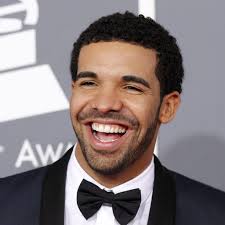 It's very easy to get and you can be sure that if you are going for this hairstyle, it is entirely gonna change your look and make you look hot and handsome once more. The Drake Haircut Achieving Drake S Best Looks Men S Hairstyles