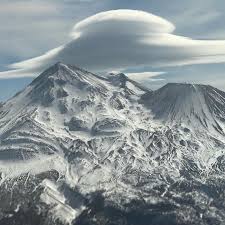 The lenticular clouds over Mt. Shasta ...