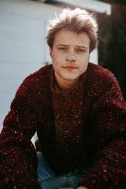 Outer banks season 2 is on the cards as fans fell in love with the cast of the first series. Meet The Star Of Netflix S Tv Series Outer Banks Rudy Pankow