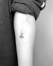 Mia amatissima figlia, molti, leggendo queste mie sacre parole date agli uomini per amore, fraintendono le mie intenzioni. Tatuaggi Stilizzati Cosa Sono E Quali Soggetti Scegliere Tatuaggipiercing It