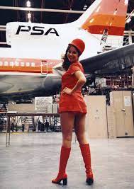 A photographic historical look at the sexy stewardesses of the 1960s-1980s  - Rare Historical Photos