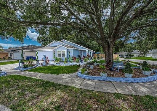 Boggs Family House (Edward Scissorhands)