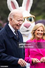 511 Jill Easter Photos & High Res Pictures