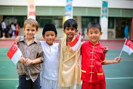 Ekonomi singapura masuk dalam resesi pada kuartal terakhir seiring dengan terpukulnya bisnis dan belanja ritel akibat perpanjangan karantina wilayah alias lockdown. Potret Keberagaman Di Singapura Kumparan Com