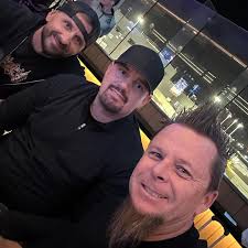 On our way to the @adelaide500 it's our first time down under! We can't  wait to see you all! #australia #adelaide #adelaide500 @kindigitdesign  @bitchinkevdogg