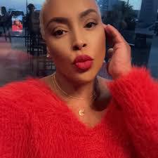 Michelle Longwell's Instagram, Twitter & Facebook