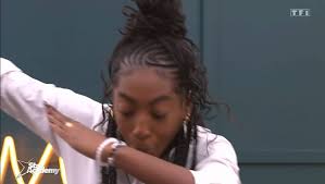 🏅Le TOP 3 de la semaine : 🥇Marine 🥈Charles 🥉Ulysse 👉 Il s'opposeront  dans un battle sur le prime afin de gagner leur immunité pour la semaine  prochaine . ❗Ebony conserve malgré