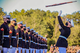 Marines Assigned To The Marine Corps Silent Drill Platoon Perform At Marine Corps Base Quantico Va Oct 2 2020 In 2020 Marine Corps Bases Platoon Marine Corps