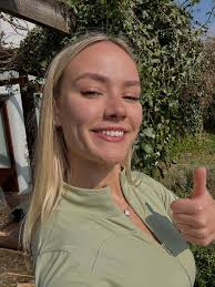 To answer this question, we need to understand the context of the sentence  and the meaning of each option. The sentence is talking about a special  offer that is available for a