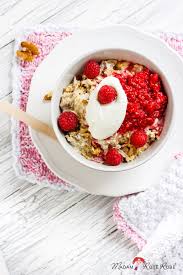 Bircher Musli Mit Himbeersauce Wir Starten Genussvoll In Den Tag Madam Rote Rube Die Landkuche Rezept Himbeersauce Bircher Musli Himbeeren