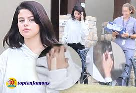 She made her acting debut at age 7, with tv show 'barney and friends', where she met her best friend, demi lovato. Selena Gomez Kidney Transplant She Had To Fight In 4 Years