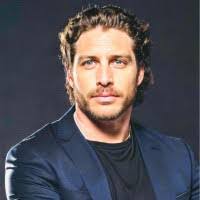 Misael Navarro's Instagram, Twitter & Facebook