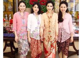 Check spelling or type a new query. Harlah Jakarta Maraknya Kebaya Dan Kain Batik Bumi Batavia Kirani