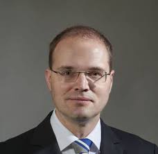 Evaluation of tools for describing, reproducing and reusing scientific  workflows