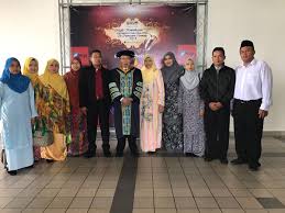 Salah satunya adalah pinjaman beliau telah ditolak oleh pihak mara atas. Ahmad B Maslan On Twitter Tahniah Kpd Dato Dr Ramly Mokhni Selaku Pengasas Pemilik Ramly Group Ramly Burger Yg Terima Ijazah Doktor Kehormat Keusahawanan Drpd Uum Https T Co 9ilthhetc0