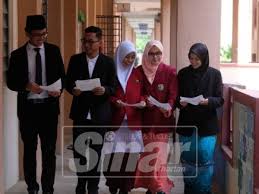 Himpunan terbaik poster hari kemerdekaan dan mini flag merdeka oleh yuslan ibrahim‎ & arisya. Terengganu Sedia Bantu Pelajar Cemerlang Hidap Glaukoma