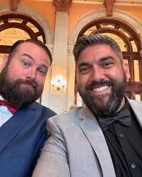 𝓒𝓱𝓮𝓮𝓻𝓼 𝓽𝓸 𝓵𝓸𝓿𝓮 🥂 Relationships > everything ♾️ Cards may be  the conduit but the people are what's it's all about. I'm so blessed to  know these good humans and honored to