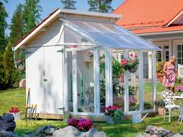 Gartenhaus Mit Mini Gewachshaus Die Komplette Grundflache Betragt Nur 3 16 X 2 08 M Unterteilt Je Zur Halfte In Gartenhaus Hinterhof Gewachshaus Hintergarten