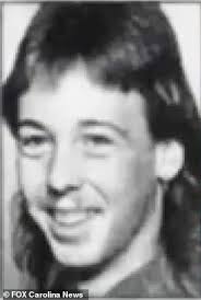 Killer's face TWITCHES while he's put to death by lethal injection... as  his final word is revealed