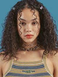 90s Hairstyles That Are Cool And Trending Again Curly Hair Styles Indie Hairstyle Indie Hair