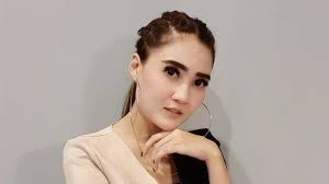 Dapatkan lirik lagu lain oleh siti nordiana di kapanlagi.com. Chord Gitar Memori Berkasih Nella Kharisma Lagu Malaysia Milik Achik Spin Feat Siti Nordiana Tribunnews Com Mobile