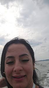 Atraigo personas y momentos maravillosos gracias a mi vibración positiva