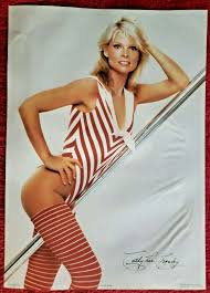 Cathy Lee Crosby nude - Her entire body revealed