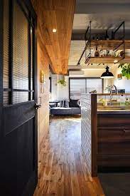 木 アイアン 打ちっぱなし 素材感が映えるヴィンテージ空間 homify カラフルな家 マンション リノベーション アジアの家