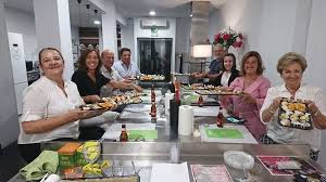 Menú san petit nueva variedad de menus para caterings. Aprender A Cocinar En Sevilla Las Escuelas De Cocina Para Aficionados Se Ponen De Moda En Sevilla