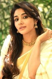 Aurora Khan's Instagram, Twitter & Facebook