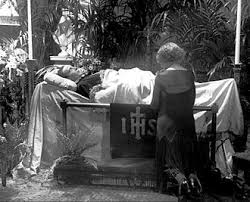Rudolph Valentino A Mourner At Rudolph Valentino S Funeral Rudolph Valentino