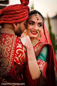 Impeccable Indian Wedding Photography Http Www Maharaniweddi Indian Wedding Photography Couples Indian Wedding Photography Poses Wedding Couples Photography