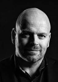 En av dem er tommy steine. Senkveld Med Thomas Og Harald Cast Tvmaze
