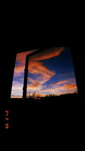 The sunset and the sunrise are basically very simple and very common phenomena. Pin By Babysun On Imagens Sunset Wallpaper Phone Wallpapers Tumblr Sky Aesthetic
