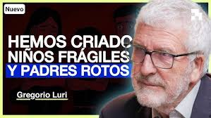 26 🎤 Ismael Simon: Masterclass sobre 𝗼𝗺𝗻𝗶𝗰𝗮𝗻𝗮𝗹𝗶𝗱𝗮𝗱 𝗲𝗻  𝗿𝗲𝘁𝗮𝗶𝗹, la evolución del sector 🔎
