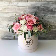 Hat Box Flower Arrangement Beautiful Bouquet Of Flowers Flower Bouquet Diy Flower Box Gift