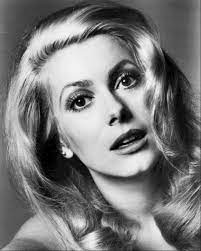 A housewife and grandma takes over the family business 1977, after her husband is hurt during a strike. Catherine Deneuve Wikipedia