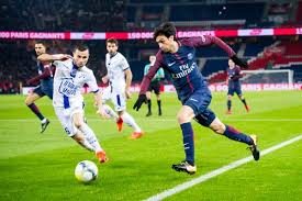 Sommée de respecter son contrat avec bein sports, la chaine cryptée va bel et bien retransmettre deux matches par journée. Le Groupe Canal Se Rejouit De L Audience De Psg Troyes Diffuse En Clair Sur C8 Sportbuzzbusiness Fr