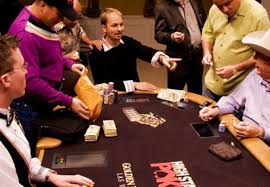 Although all poker software is similar (they all serve the same purpose), the ggnetwork poker client has several exclusive functions that make it somehow unique. Word For A Poker Stake Renewour