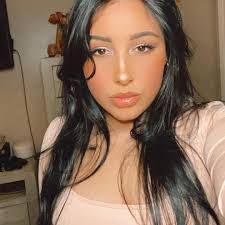 Candice Mo's Instagram, Twitter & Facebook