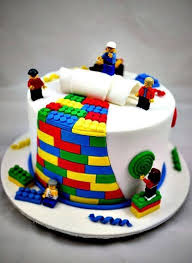 Ein nach altbekannter rezept selbstgebackener kuchen ist immer sehr geschätzt. Ausgefallene Torten Torten Konnen Auch Untypisch Aussehen Ausgefallene Torten Lego Torte Motivtorten Rezepte