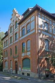In der wohngruppe leben jugendliche (aufnahmealter ab 14 wohnen in einem 1,5 zimmerappartement mit küchenzeile und bad. Wera Haus Wikipedia