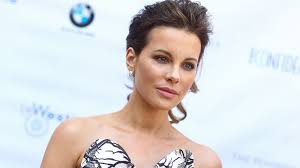 In 2008, beckinsale appeared in winged creatures, a film about how six different witnesses cope with the aftermath of a shooting.beckinsale played a waitressing single mother in an ensemble cast which included dakota fanning, jennifer hudson, and forest whitaker. Kate Beckinsale Harvey Weinstein Couldn T Remember If He Assaulted Me Variety