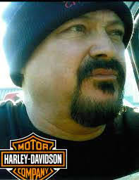 Julian Shoopman's Instagram, Twitter & Facebook