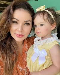 Todos os dias você acorda com uma nova oportunidade , de recomeçar e fazer  diferente , de conquistar o que você quer alcançar e mudar aquilo que não  lhe faz bem …