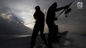 Maybe you would like to learn more about one of these? 2 Pemancing Di Ngawi Tewas Usai Hanyut Terbawa Arus Sungai Yang Mendadak Naik Surabaya Liputan6 Com
